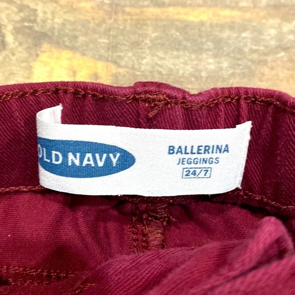 Old Navy Ballerina Jeggings 24/7 Burgundy toddler girl 2T - Picture 2 of 7